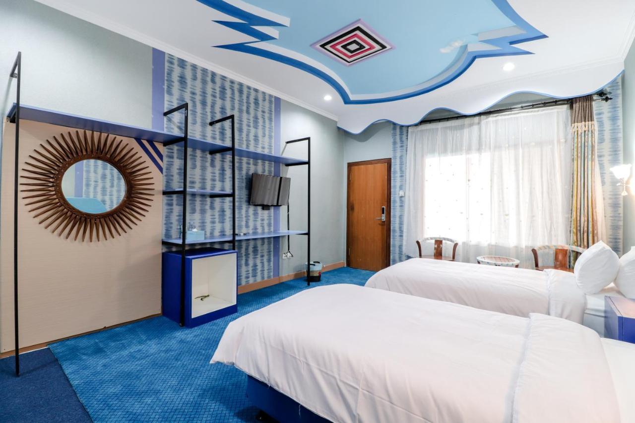 Sartini Inn Jogja Yogyakarta Exterior foto